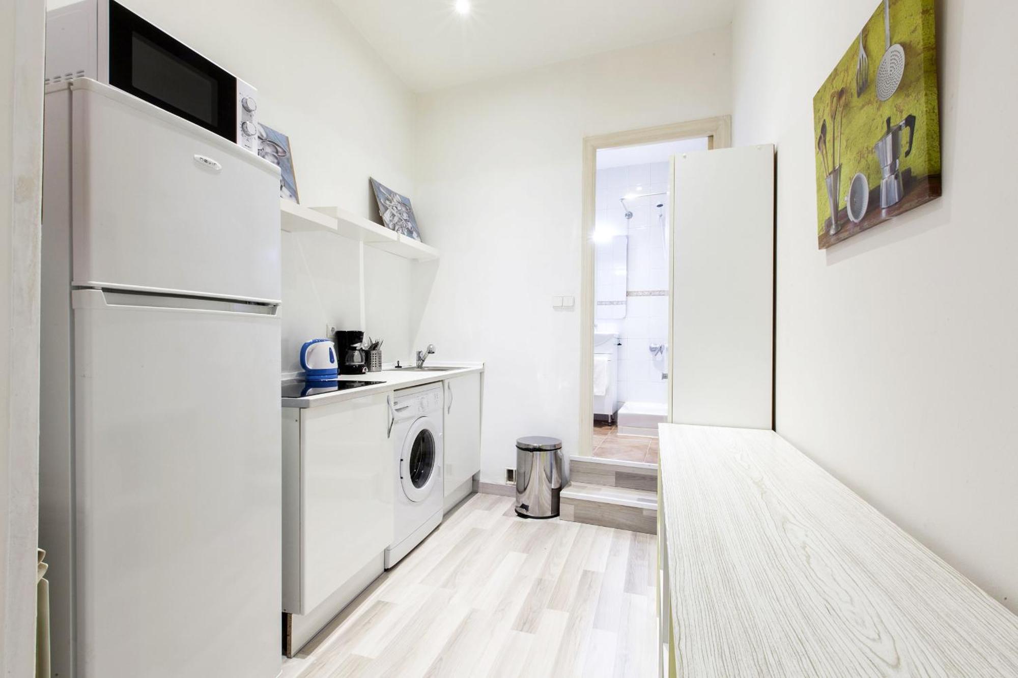 Apartamentos Day Madrid Tribunal Centro Gran Via Sol Esterno foto